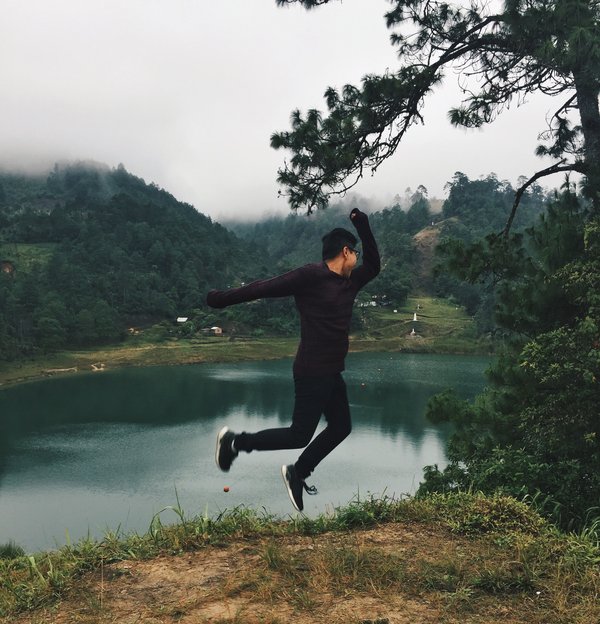 Comment vivre une expérience de camping sous les aurores boréales en Islande ?